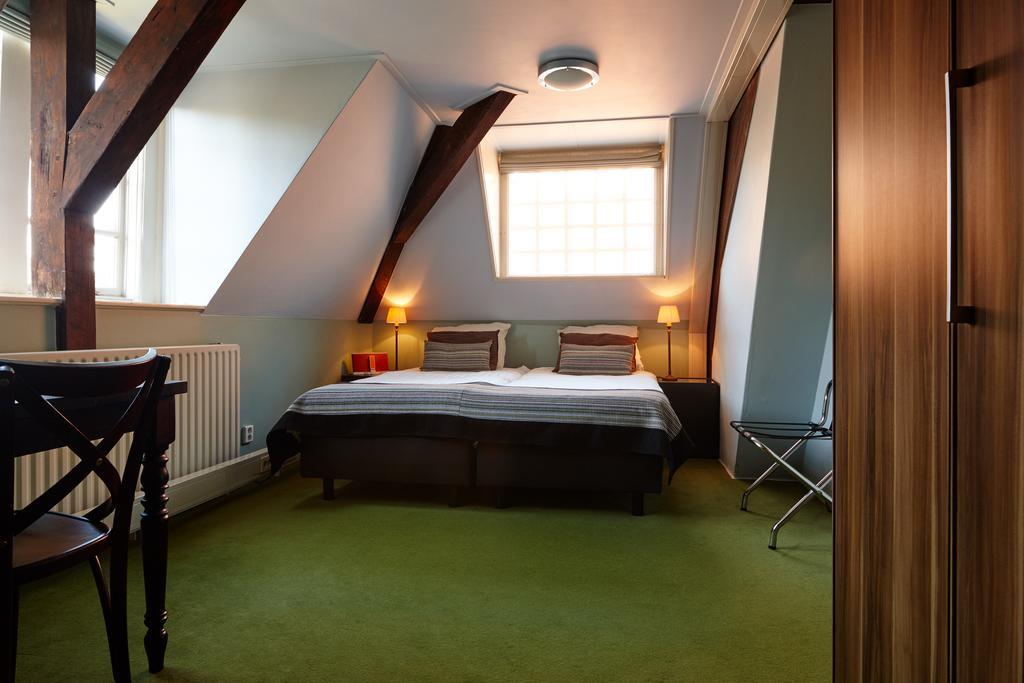 Hotel Aan De Dam Мидделбург Экстерьер фото